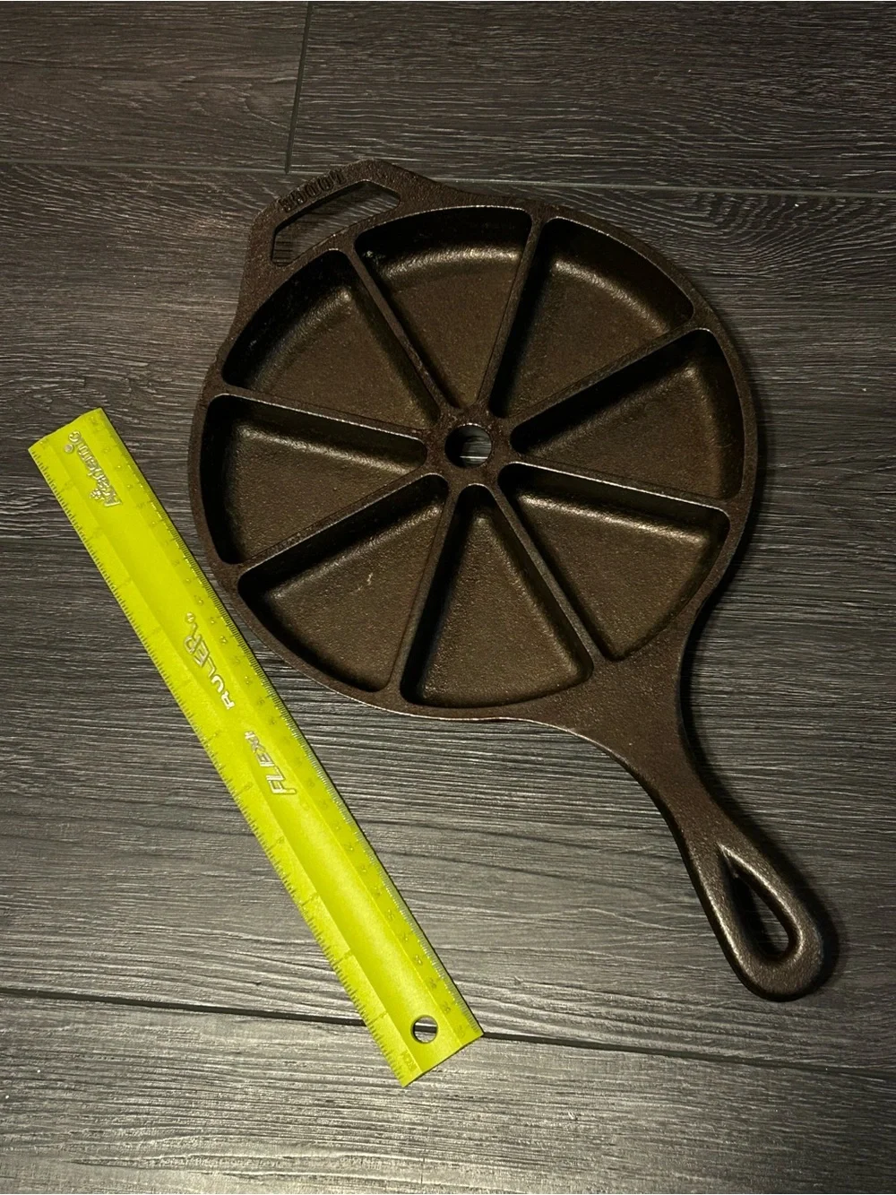 Cast Iron 8-Segment Skillet Pan - Black